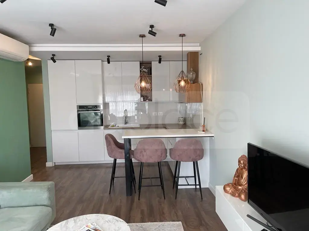 Apartament  94m² 5 floor