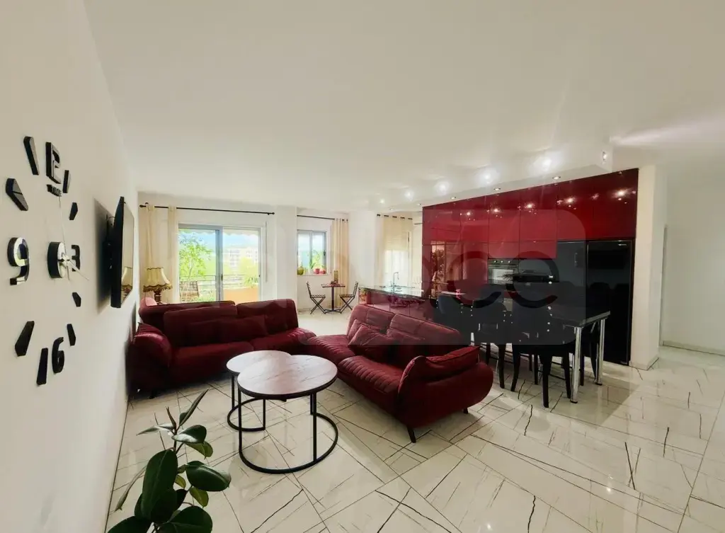 Apartament 3 rooms 137m² 4 floor