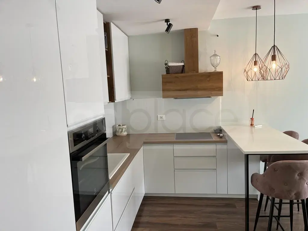 Apartament  94m² 5 floor