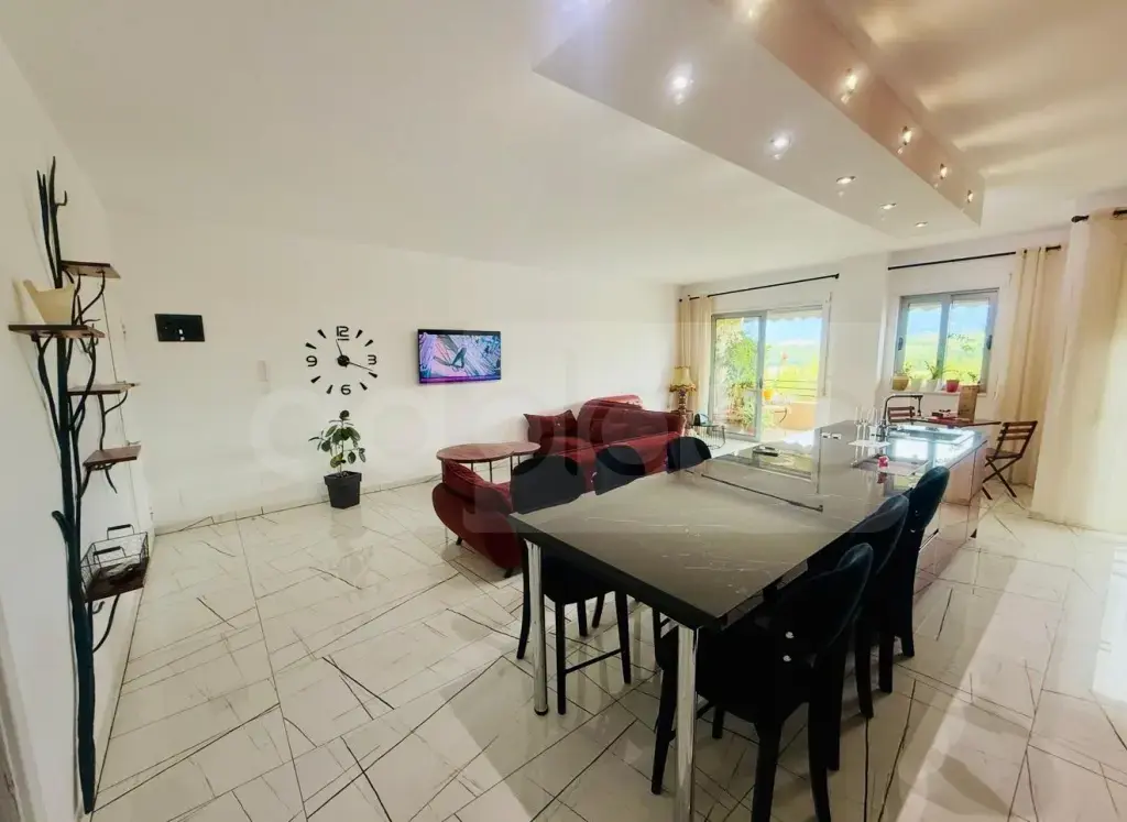 Apartament 3 rooms 137m² 4 floor