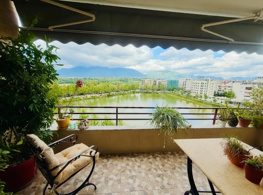 Apartament 3 rooms 137m² 4 floor