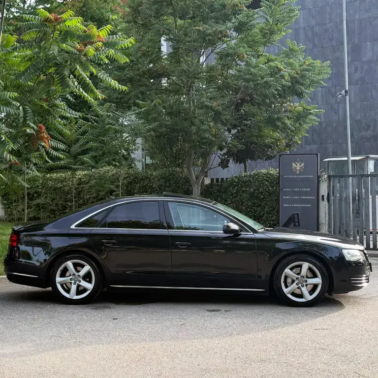 Audi A8 D4  2013, 168 000 km