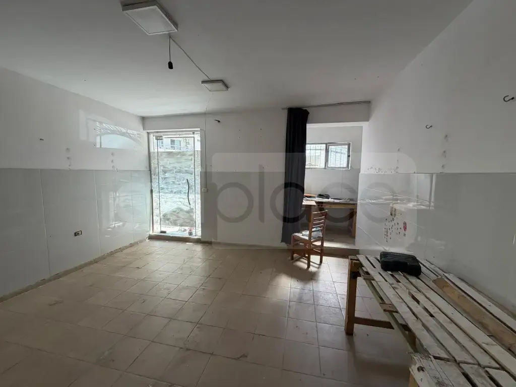 Garazhe, parkim  178.91m²