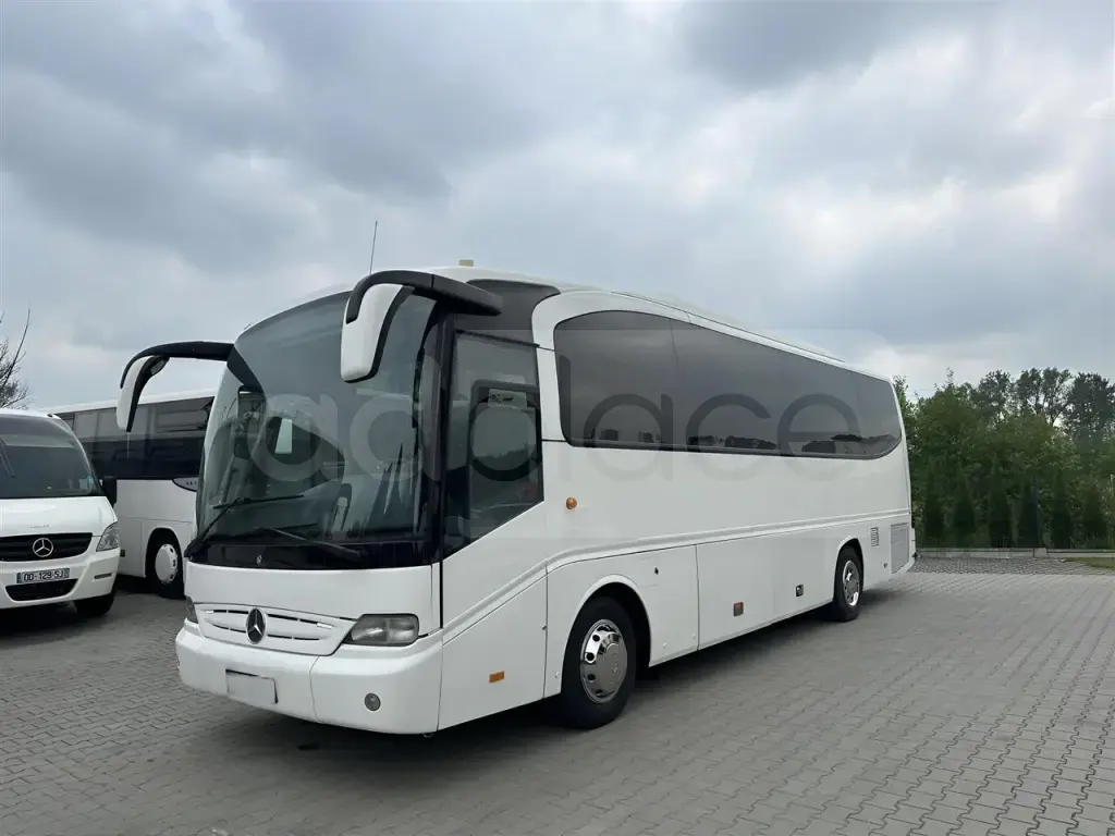 U SHITË Tourino Meredez Autobus Minibus