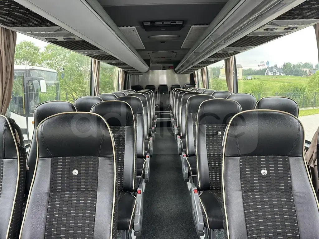 U SHITË Tourino Meredez Autobus Minibus