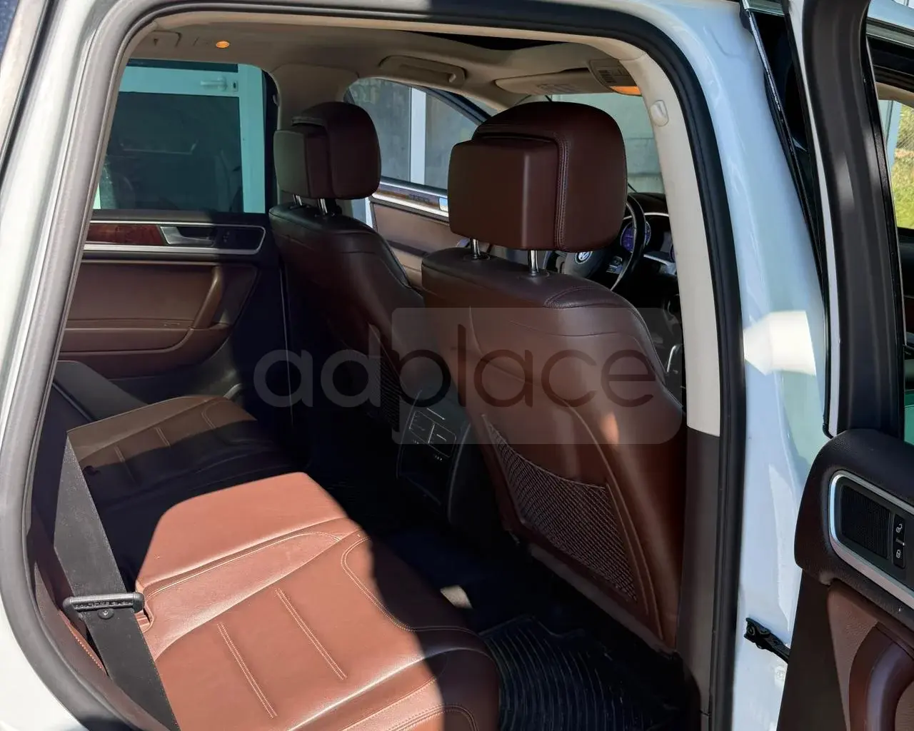 Volkswagen Touareg I 2013
