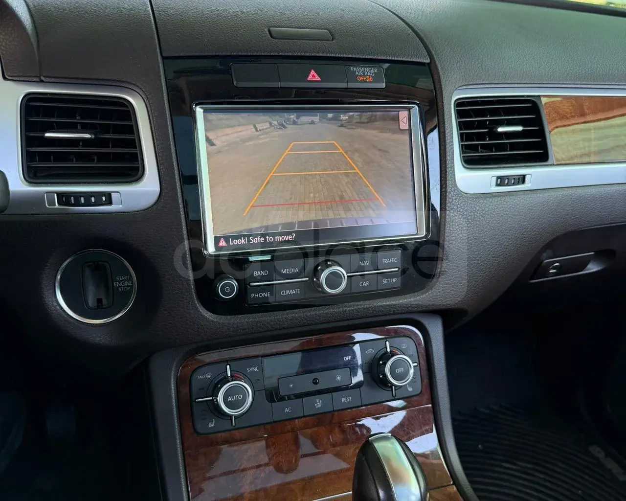 Volkswagen Touareg I 2013
