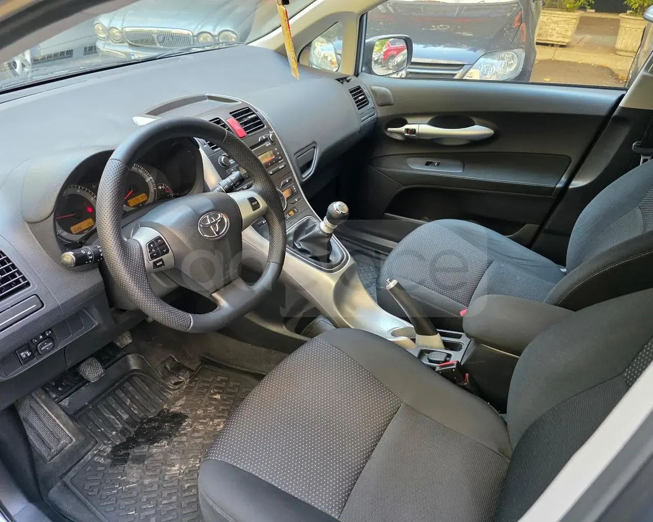 Toyota Auris I (E150) 2012