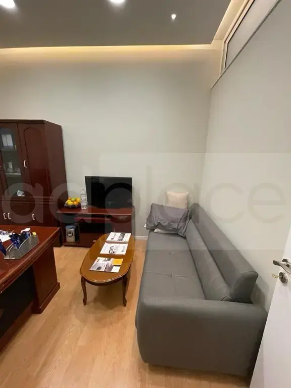 Pasuri të palujtshme komerciale  43m² 5 floor