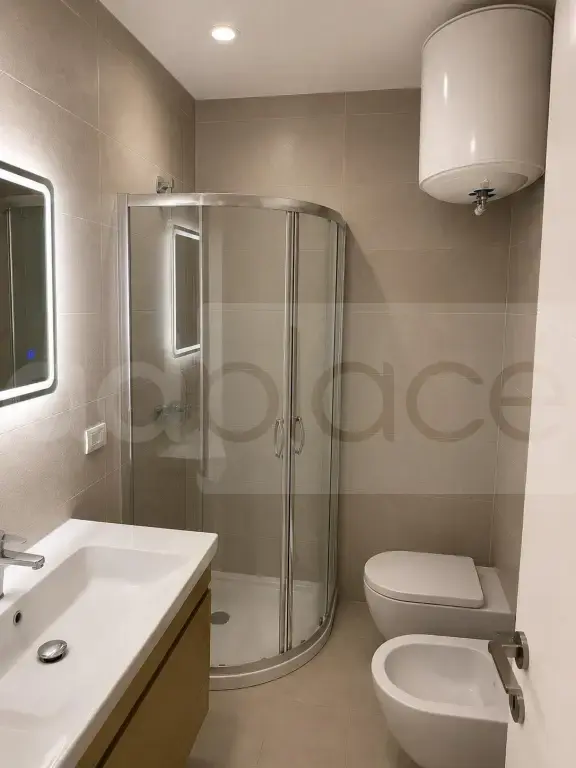 Apartament  100m² 4 floor