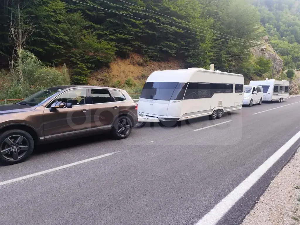 Shitet Camper Mercedes Sprinter 316 (25,000 EUR)