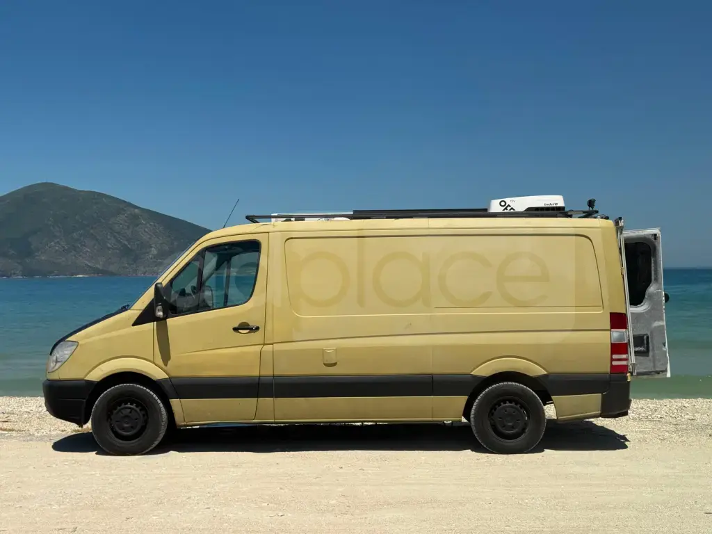 Shitet Camper Mercedes Sprinter 316 (25,000 EUR)