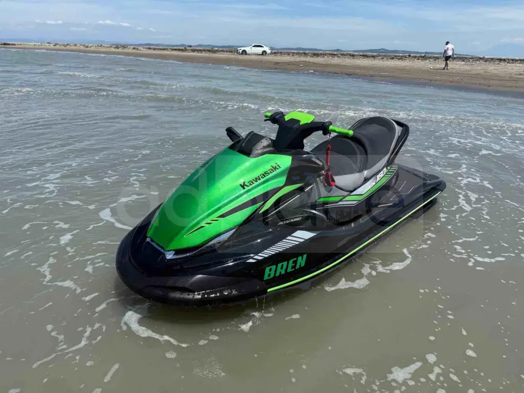 Shitet Skuter Uji Jet Ski 2021 me 30 Ore Pune