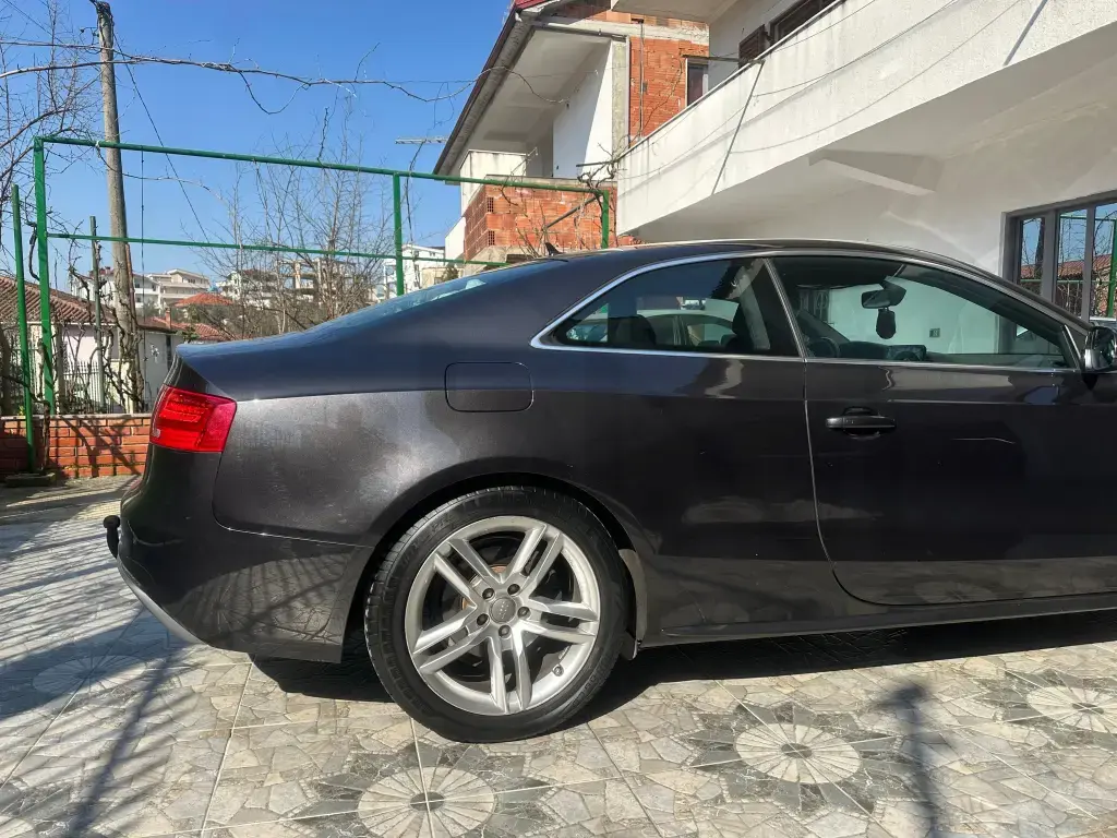 Audi A5 8T Facelift  2014, 228 334 km