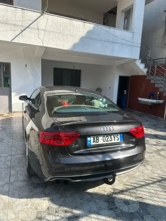Audi A5 8T Facelift  2014, 228 334 km