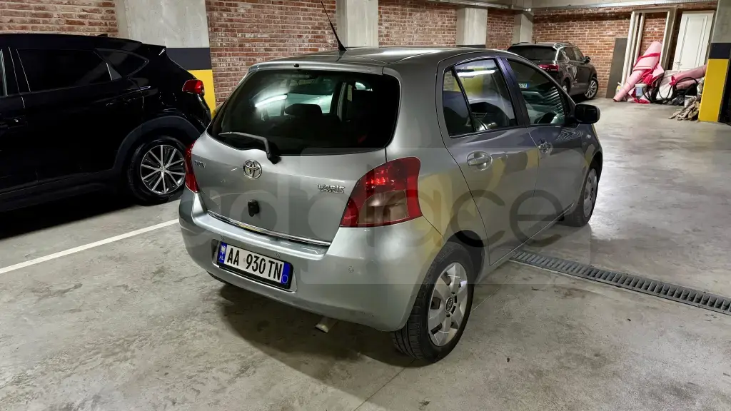 Toyota Yaris II (XP9)  2006