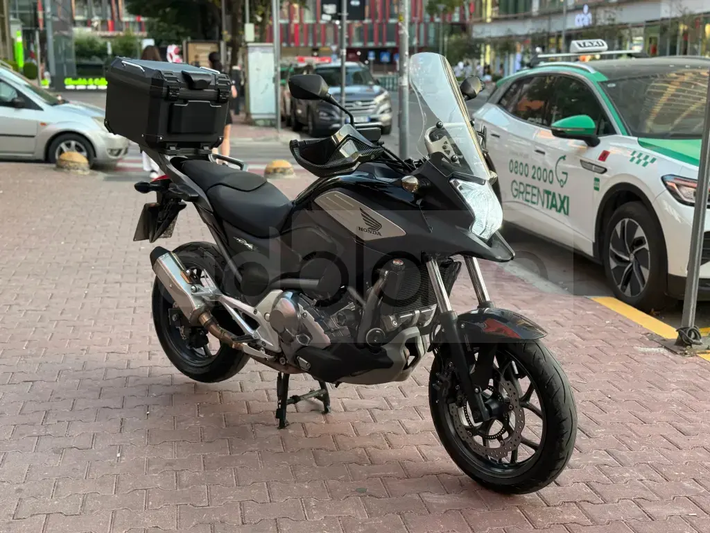 Motoçikleta NC 700X Honda 700 cм³ Katër kohësh 2 Përdorur 2024 Në magazinë
