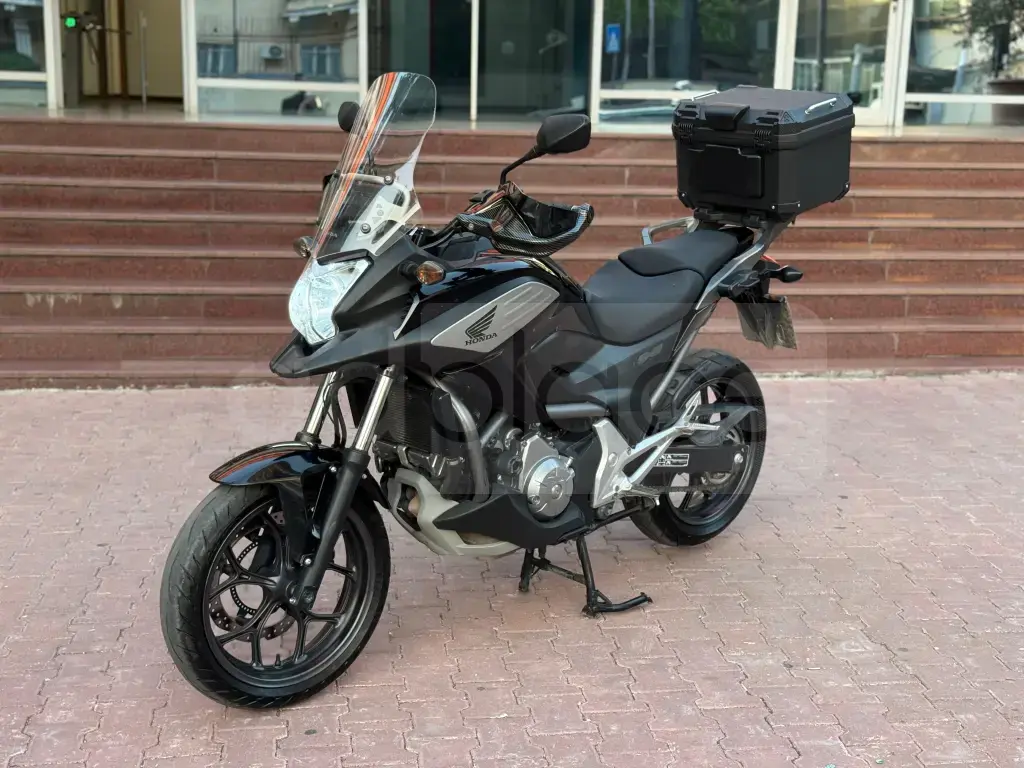 Motoçikleta NC 700X Honda 700 cм³ Katër kohësh 2 Përdorur 2024 Në magazinë