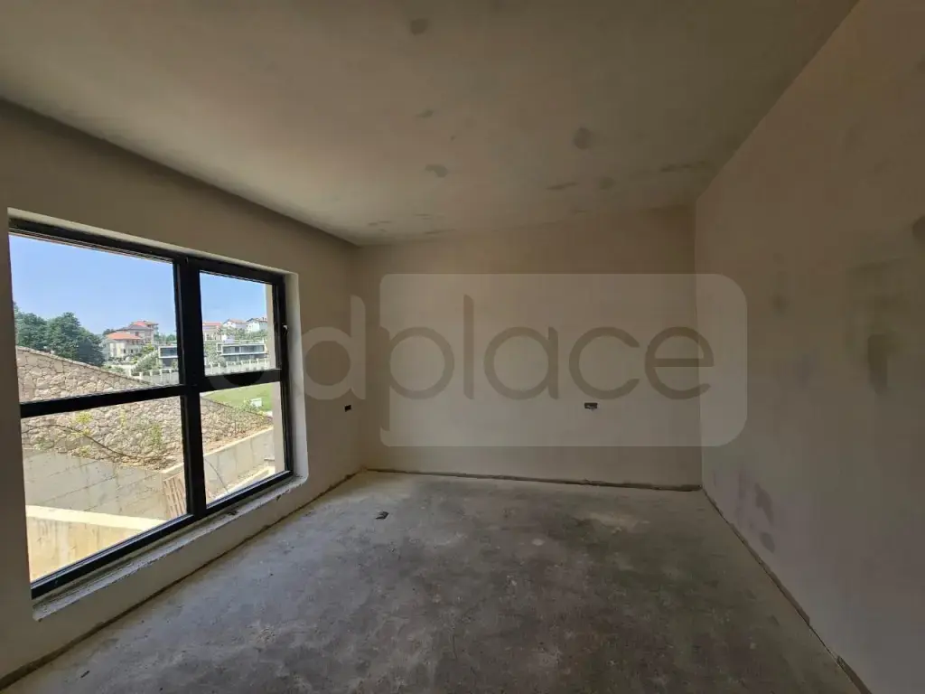 Vilë 362 m²