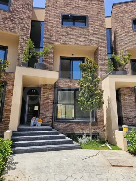 Vilë 362 m²