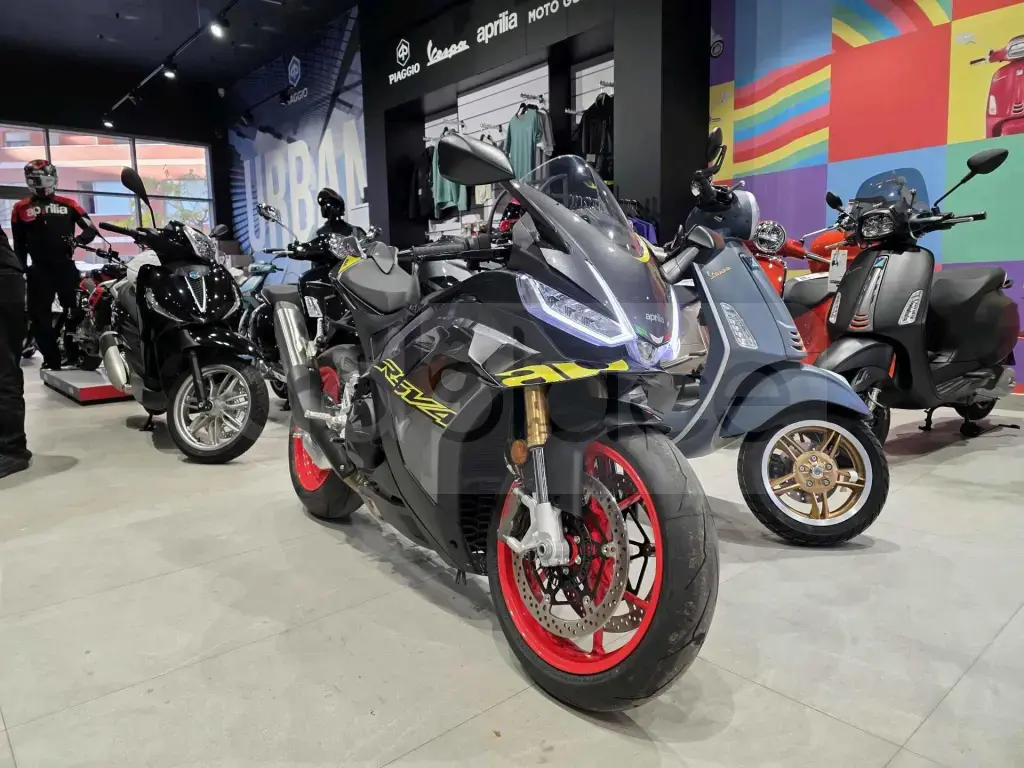 APRILIA RSV4 - 2025 (I RI)