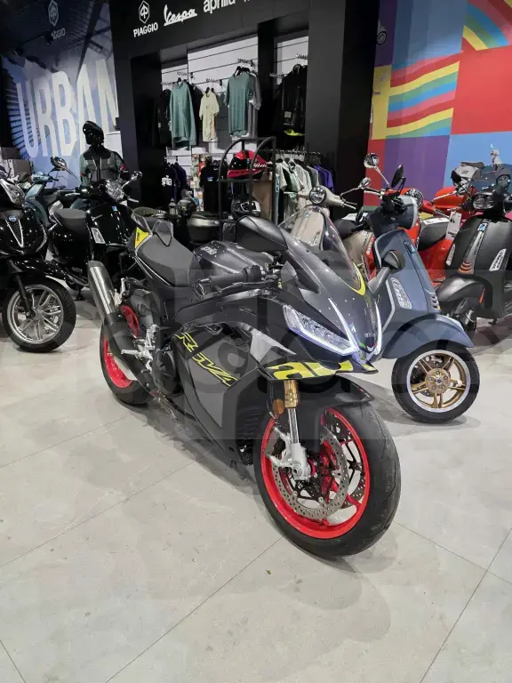 APRILIA RSV4 - 2025 (I RI)