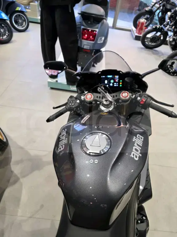 APRILIA RSV4 - 2025 (I RI)