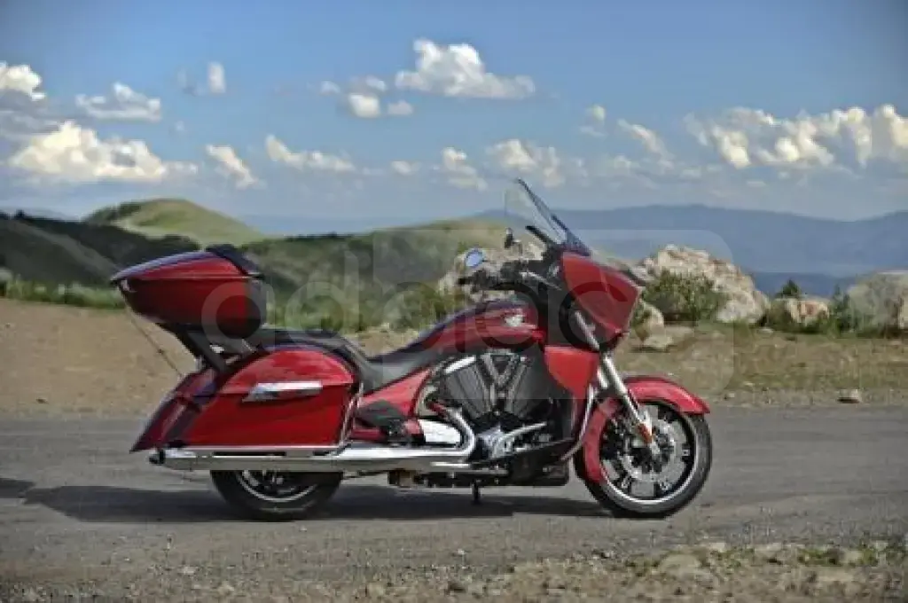 Victory Cross Country Tour 1800