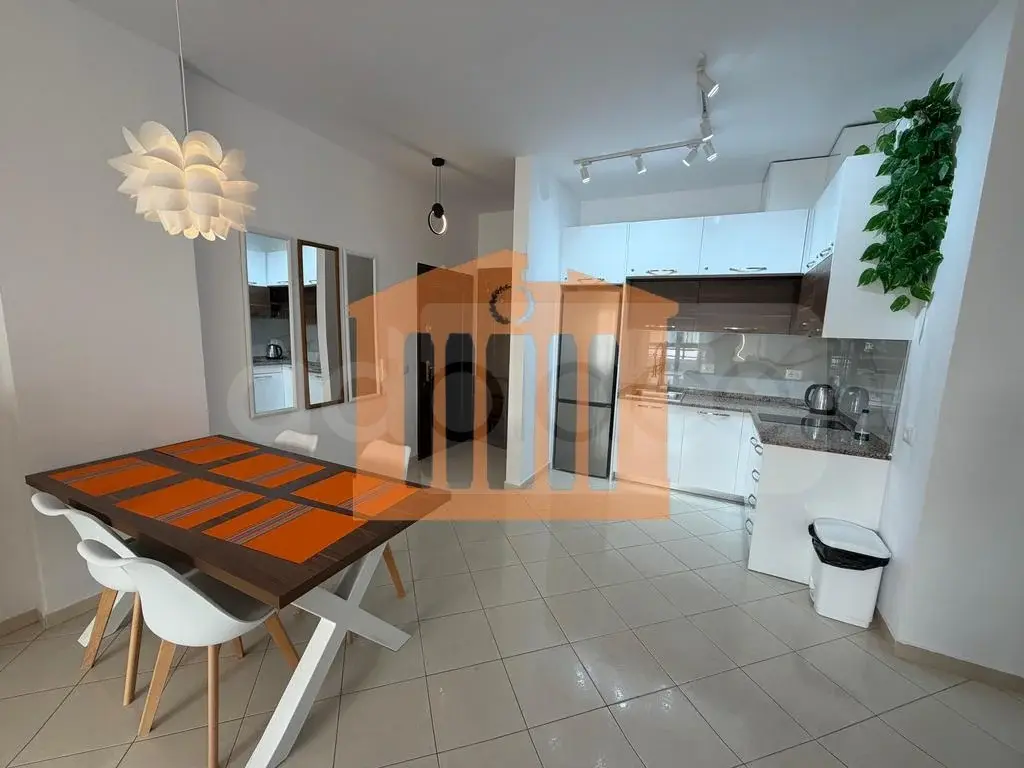 Apartament 1+2 dhoma 90 m² 2 kati