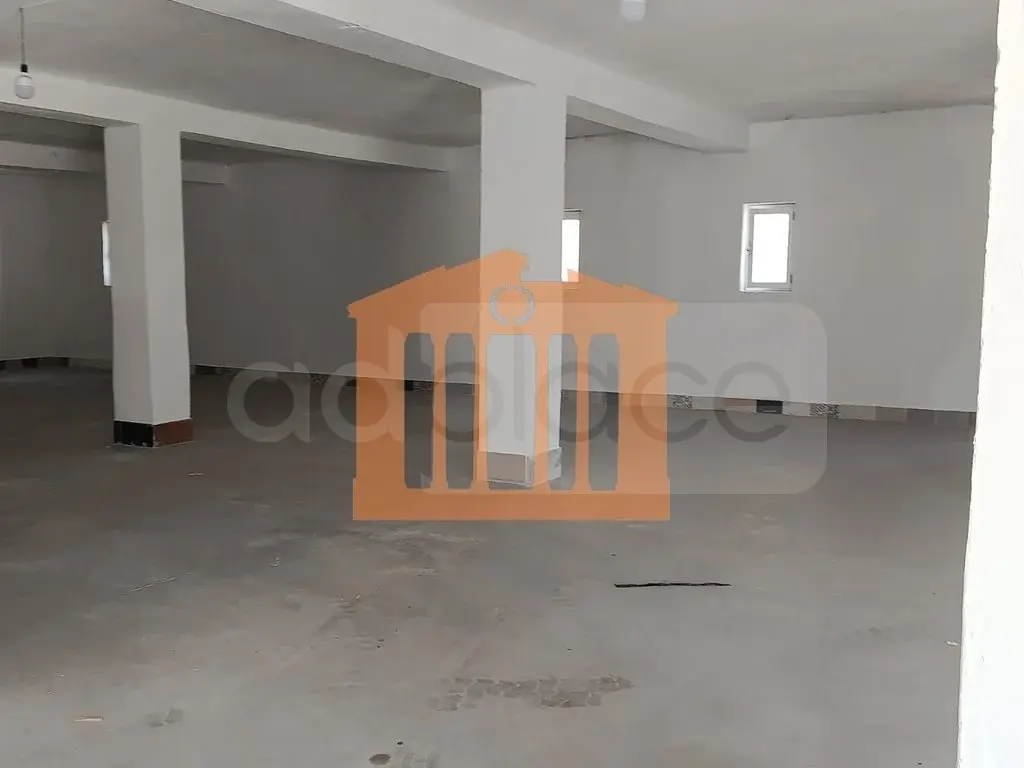 Pasuri të patundshme komerciale 400 m²