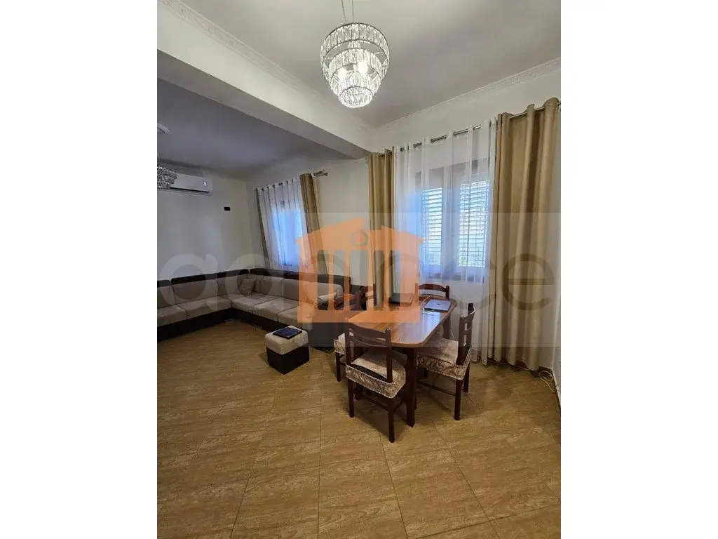 Apartament 1+2 dhoma 160 m² 2 kati