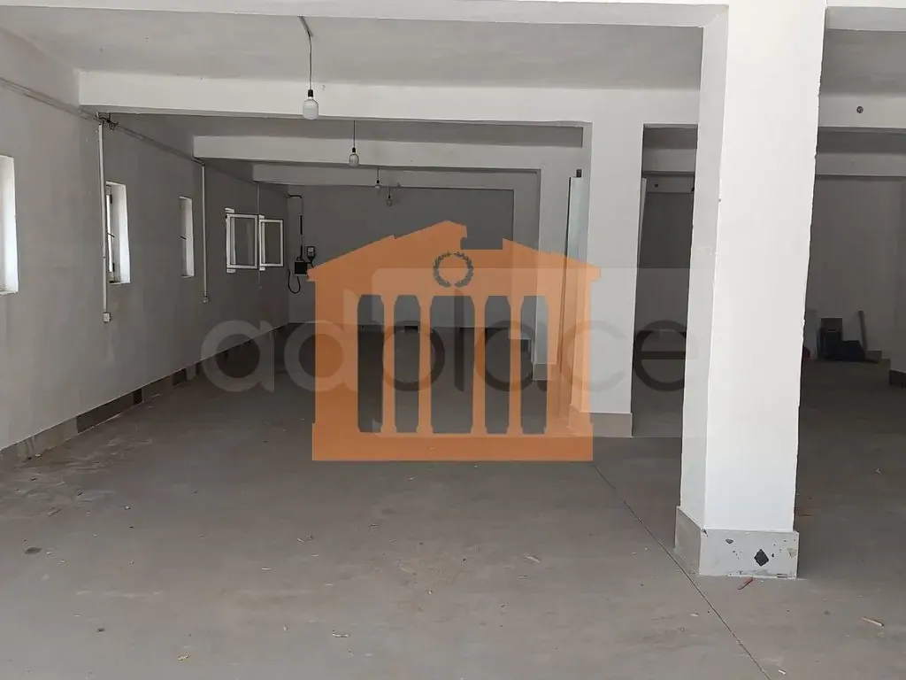 Pasuri të patundshme komerciale 700 m²