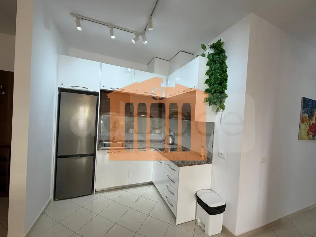 Apartament 1+2 dhoma 90 m² 2 kati