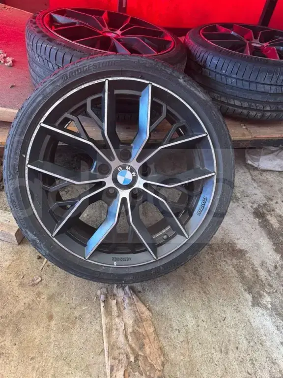 Disqe + goma BMW 3 Series (F30, G20) BMW 4 Series (F32, G22) BMW 5 Series (F10, G30) BMW X1, X3 BMW M3, M4   /R18