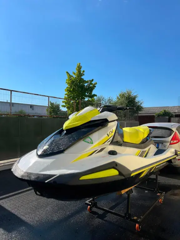 Yamaha vx waverunner