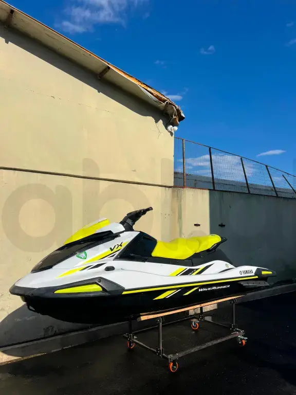 Yamaha vx waverunner