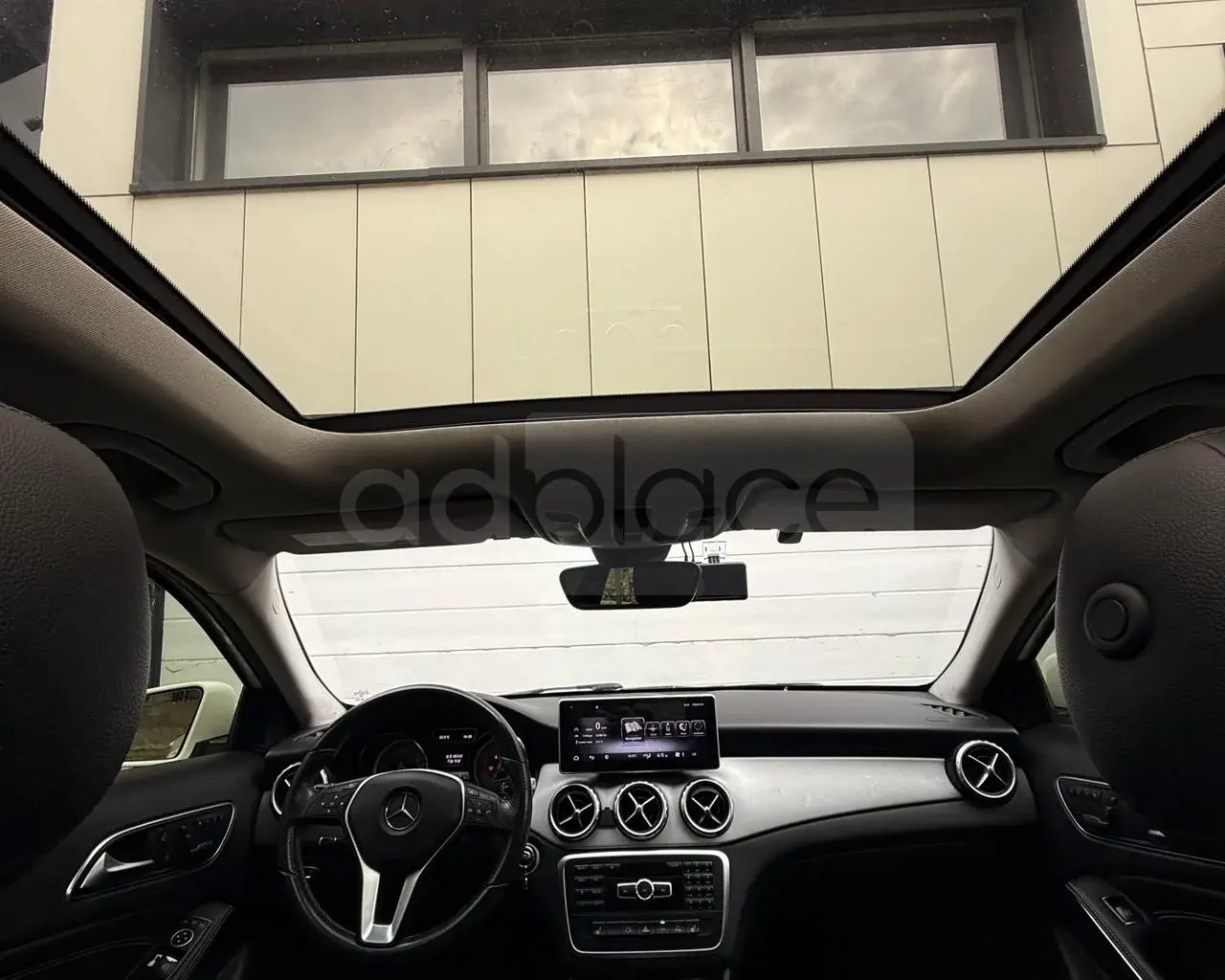 Mercedes-Benz GLA X156 2015