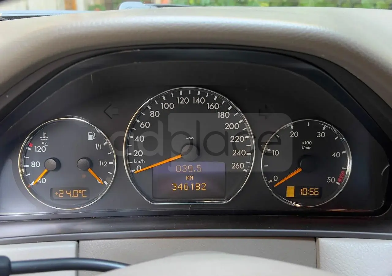 Mercedes-Benz E-Class S210 2000