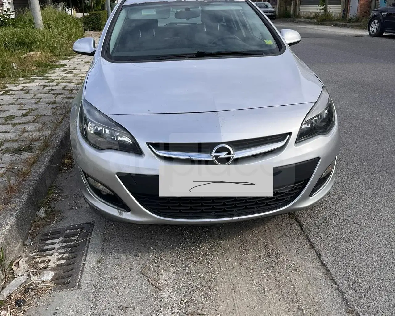 Opel Astra J 2013