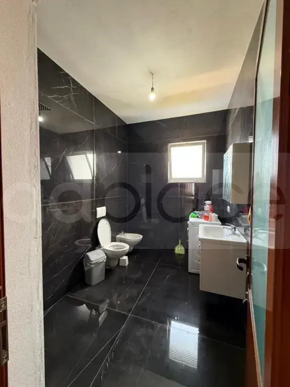 Vilë  600m²