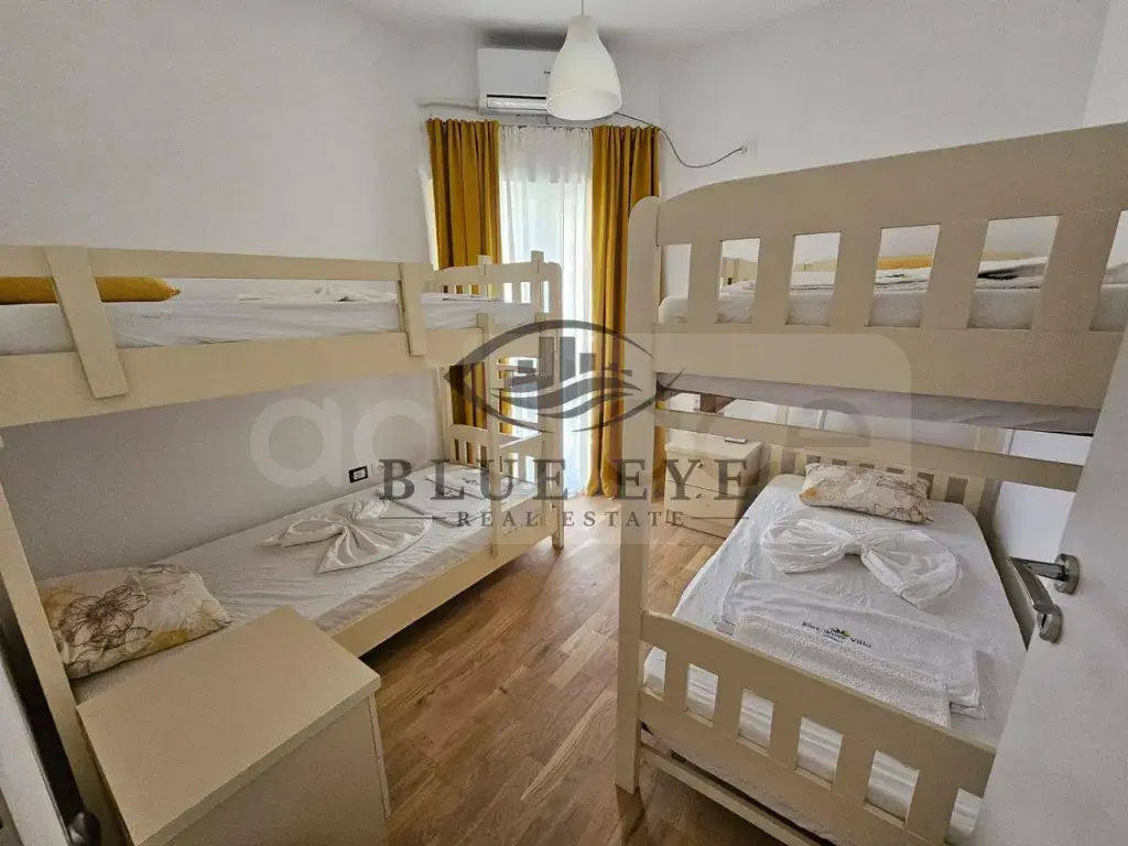 Vilë  221m²