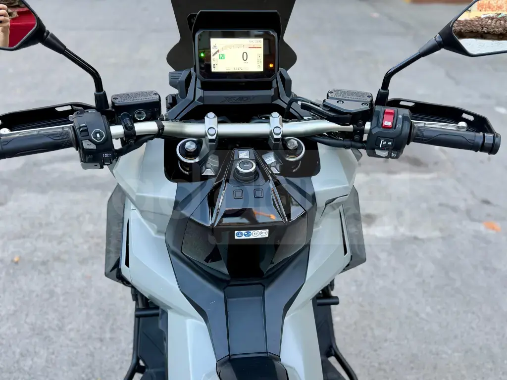 Shitet X-adv 750