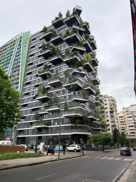 Pasuri të patundshme komerciale  150m² 3 floor
