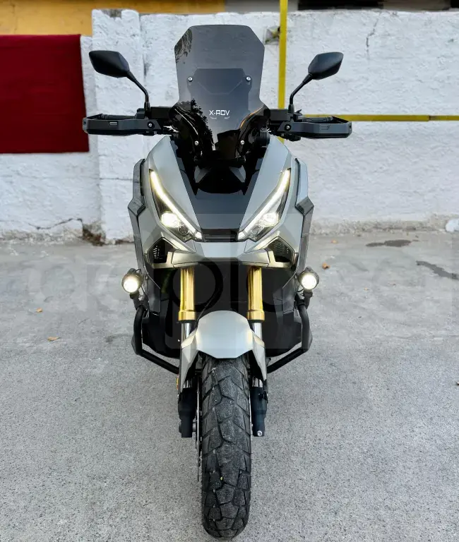 Shitet X-adv 750