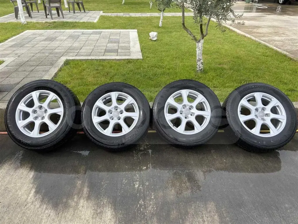 Audi Q5   10.5/R17