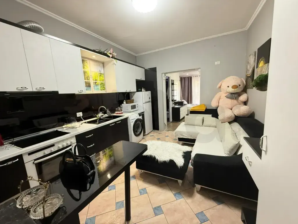 Appartamente me qira ditore per sezonin e veres