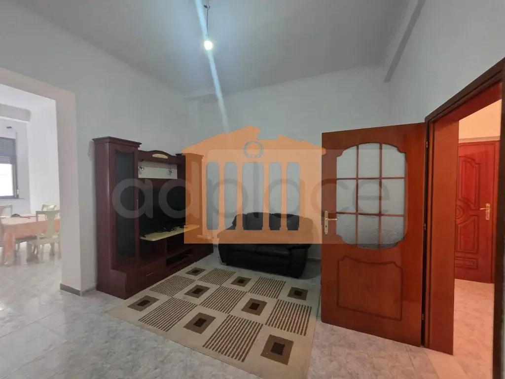 Apartament 1+2 dhoma 80 m² 1 kati