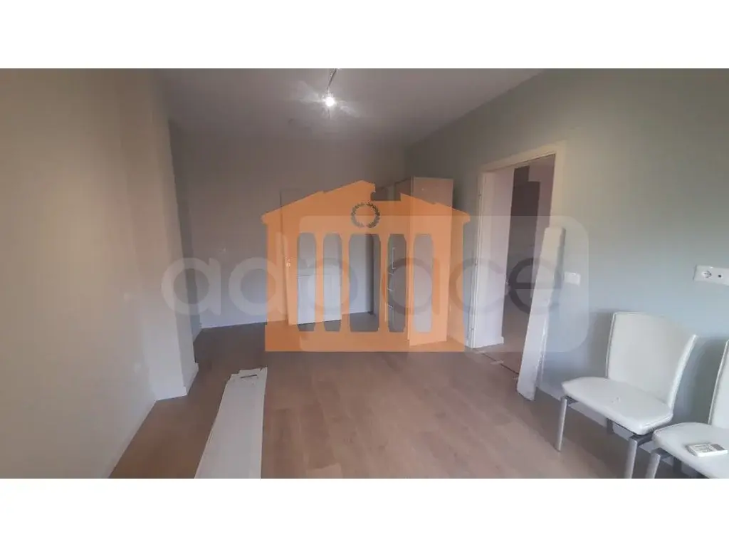 Pasuri të patundshme komerciale 92 m² 2 kati