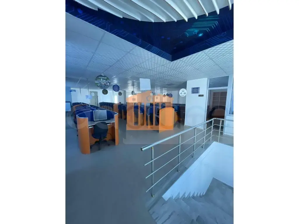 Pasuri të patundshme komerciale 350 m² 3 kati