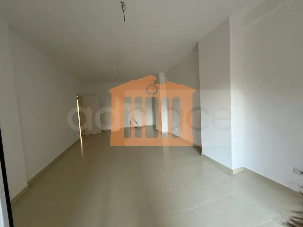 Apartament 1+2 dhoma 130 m² 1 kati